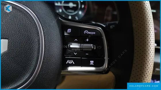 KIA CARNIVAL GASOLINE 7-SEATER SIGNATURE