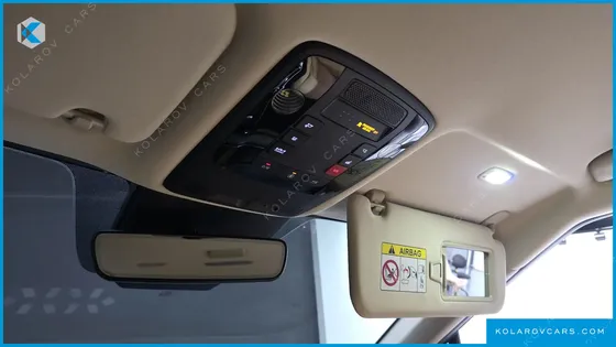 KIA CARNIVAL GASOLINE 7-SEATER SIGNATURE