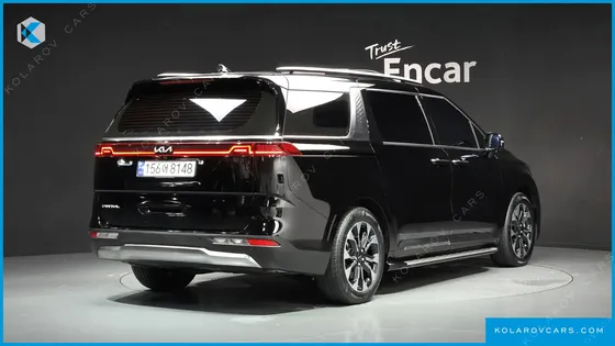 KIA CARNIVAL GASOLINE 9-SEATER SIGNATURE