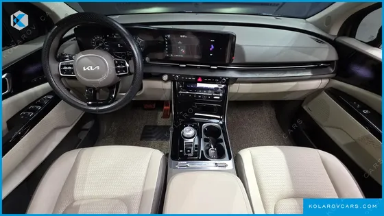 KIA CARNIVAL GASOLINE 9-SEATER SIGNATURE