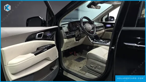 KIA CARNIVAL GASOLINE 9-SEATER SIGNATURE