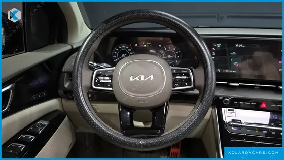 KIA CARNIVAL GASOLINE 9-SEATER SIGNATURE