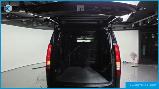 HYUNDAI STARIA HEV 1.6 CARGO 5-SEATER