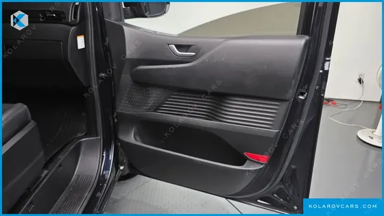 HYUNDAI STARIA HEV 1.6 CARGO 5-SEATER