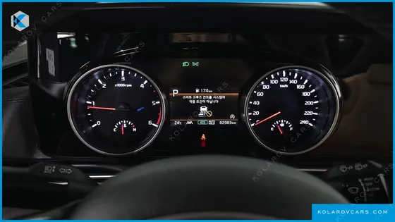 KIA CARNIVAL DIESEL 9-SEATER PRESTIGE