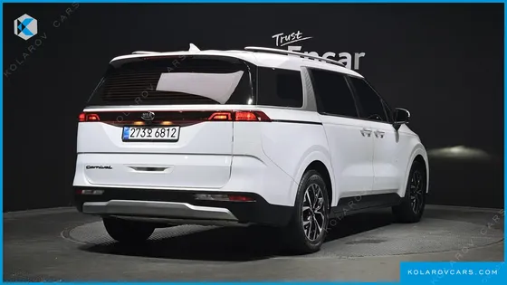 KIA CARNIVAL DIESEL 9-SEATER PRESTIGE