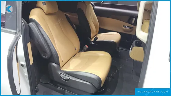 KIA CARNIVAL DIESEL 9-SEATER PRESTIGE
