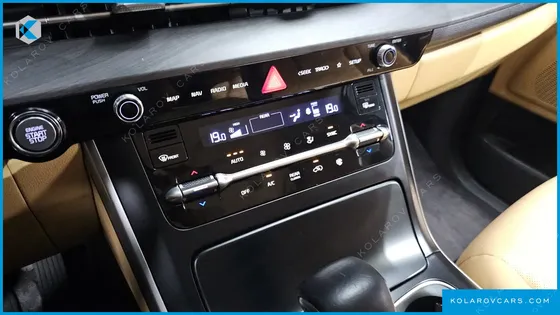 KIA CARNIVAL DIESEL 9-SEATER PRESTIGE