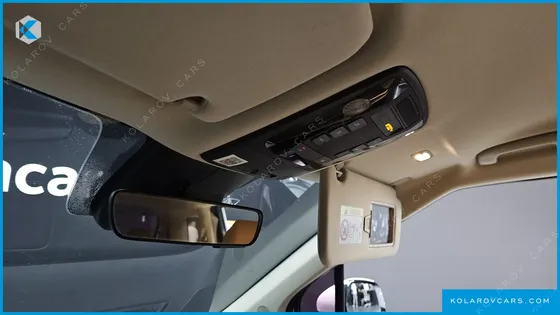 KIA CARNIVAL DIESEL 9-SEATER PRESTIGE