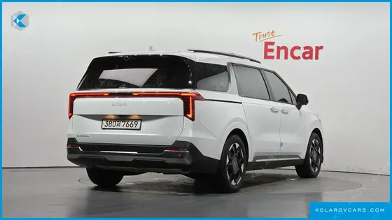 KIA CARNIVAL DIESEL 7-SEATER SIGNATURE