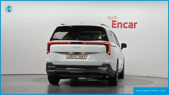 KIA CARNIVAL DIESEL 7-SEATER SIGNATURE