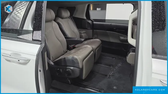 KIA CARNIVAL DIESEL 7-SEATER SIGNATURE