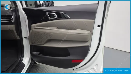 KIA CARNIVAL DIESEL 7-SEATER SIGNATURE