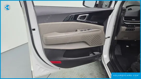 KIA CARNIVAL DIESEL 7-SEATER SIGNATURE