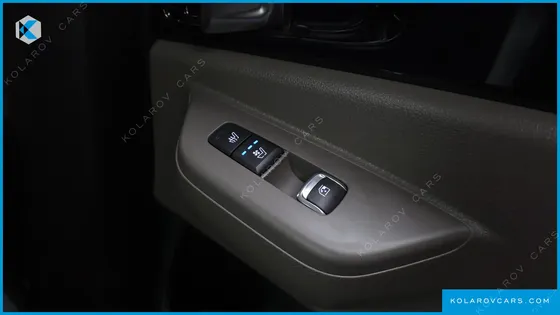 KIA CARNIVAL DIESEL 7-SEATER SIGNATURE