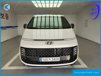 HYUNDAI STARIA 4WD LOUNGE 9-SEATER