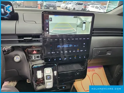 HYUNDAI STARIA 4WD LOUNGE 9-SEATER