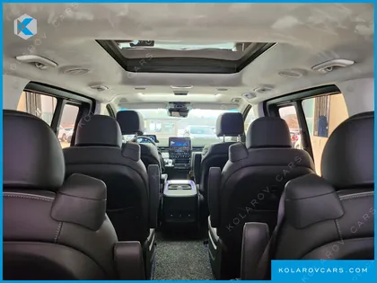 HYUNDAI STARIA 4WD LOUNGE 9-SEATER