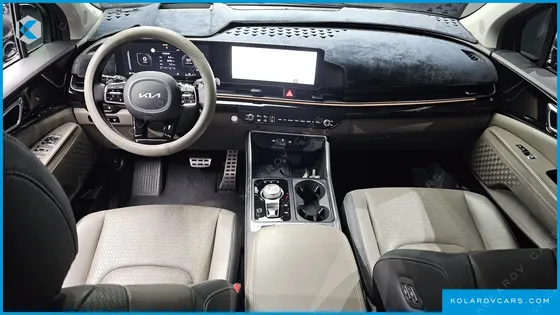 KIA CARNIVAL HEV 9-SEATER HI-LIMOUSINE (SPECIAL VEHICLE)