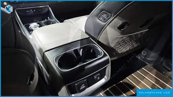 KIA CARNIVAL HEV 9-SEATER HI-LIMOUSINE (SPECIAL VEHICLE)