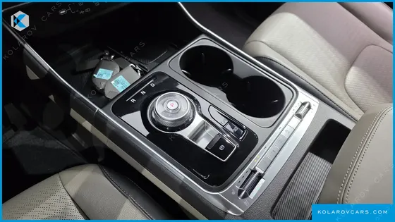 KIA CARNIVAL DIESEL 7-SEATER NOBLESSE