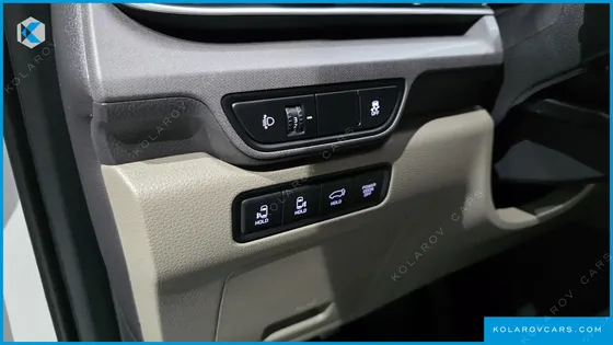 KIA CARNIVAL DIESEL 7-SEATER NOBLESSE
