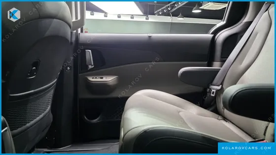 KIA CARNIVAL DIESEL 7-SEATER NOBLESSE