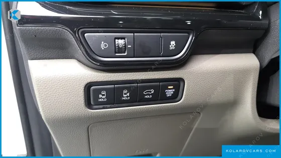 KIA CARNIVAL HEV 7SEATER SIGNATURE