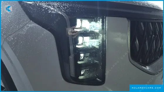 KIA CARNIVAL HEV 7SEATER SIGNATURE