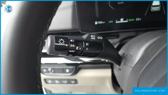 KIA CARNIVAL HEV 7SEATER SIGNATURE