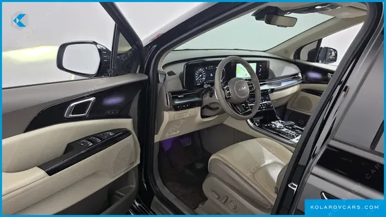 KIA CARNIVAL DIESEL 7-SEATER HI-LIMOUSINE