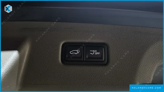 KIA CARNIVAL DIESEL 7-SEATER HI-LIMOUSINE