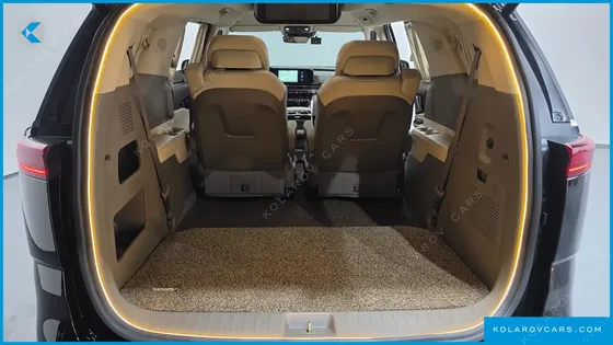 KIA CARNIVAL DIESEL 7-SEATER HI-LIMOUSINE