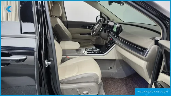 KIA CARNIVAL DIESEL 7-SEATER HI-LIMOUSINE