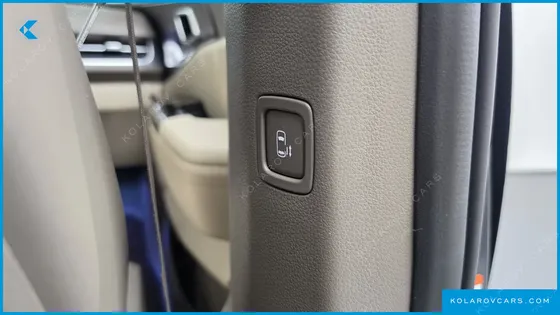 KIA CARNIVAL DIESEL 7-SEATER HI-LIMOUSINE