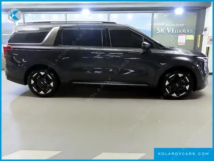 KIA CARNIVAL DIESEL 7-SEATER OUTDOOR