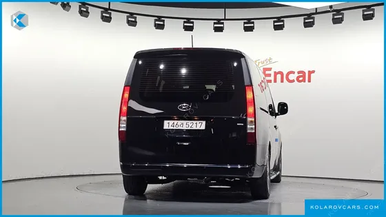 HYUNDAI STARIA 4WD TOURER 9-SEATER