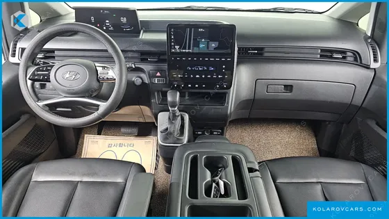 HYUNDAI STARIA 4WD TOURER 9-SEATER