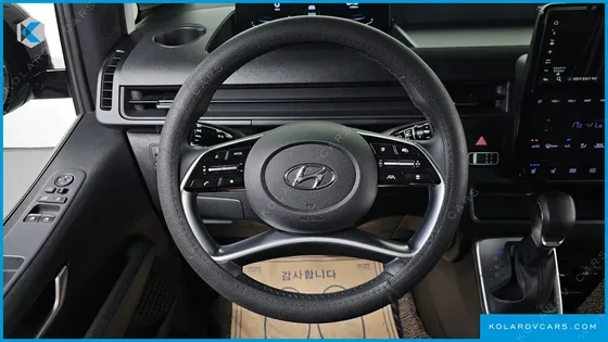 HYUNDAI STARIA 4WD TOURER 9-SEATER