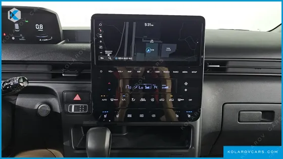 HYUNDAI STARIA 4WD TOURER 9-SEATER