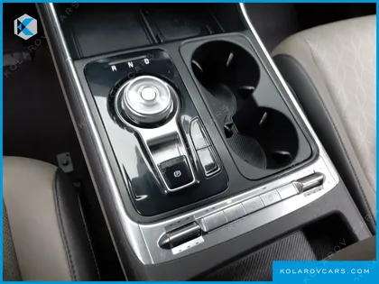 KIA CARNIVAL DIESEL 9-SEATER NOBLESSE
