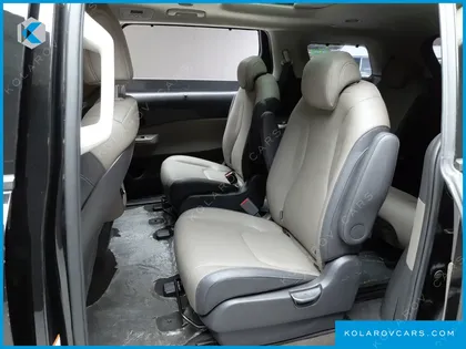 KIA CARNIVAL DIESEL 9-SEATER NOBLESSE