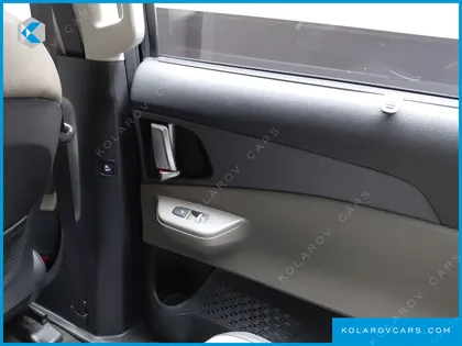 KIA CARNIVAL DIESEL 9-SEATER NOBLESSE