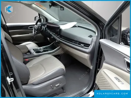 KIA CARNIVAL DIESEL 9-SEATER NOBLESSE