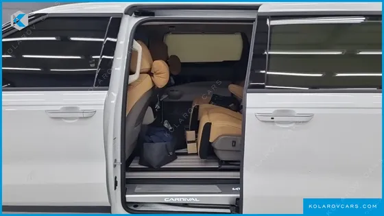 KIA CARNIVAL HEV 9SEATER SIGNATURE
