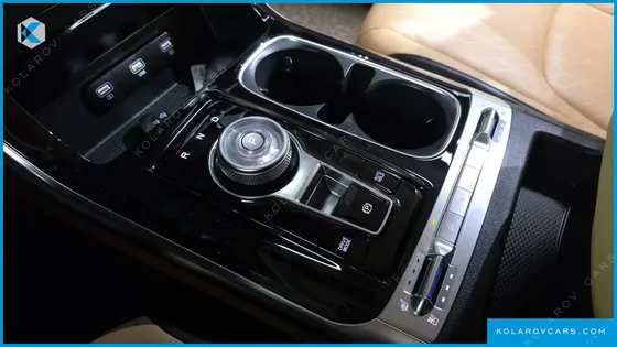 KIA CARNIVAL DIESEL 11-SEATER NOBLESSE
