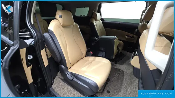 KIA CARNIVAL DIESEL 11-SEATER NOBLESSE