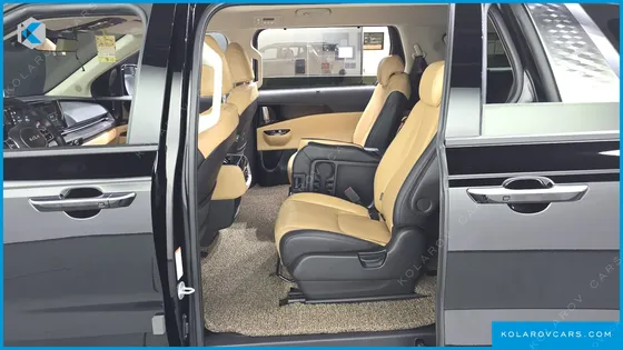KIA CARNIVAL DIESEL 11-SEATER NOBLESSE