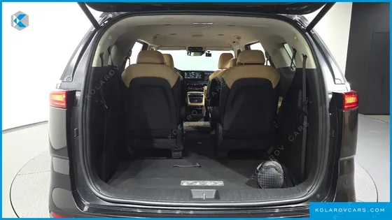 KIA CARNIVAL GASOLINE 9-SEATER NOBLESSE