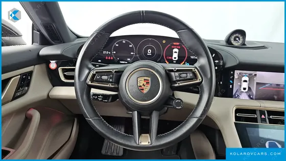 PORSCHE TAYCAN BASE